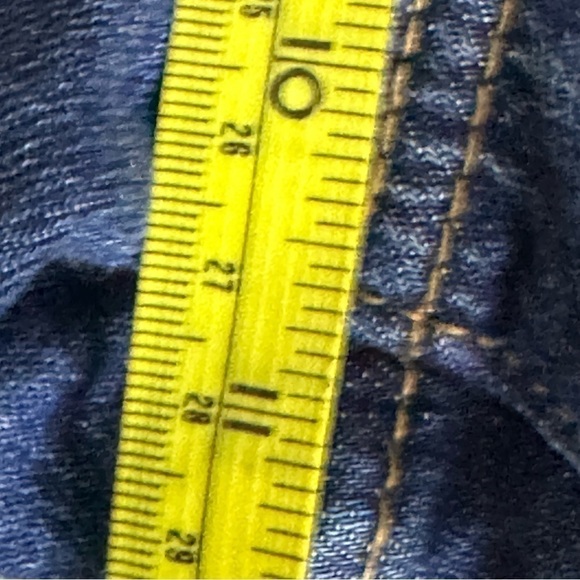 Old Navy sz 10 jeans straight leg with a raw hemline. Med navy - Picture 9 of 13